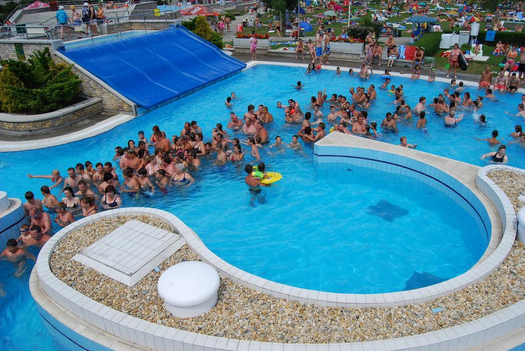 Termal Kemping Apartmanok Tiszaújváros Εξωτερικό φωτογραφία