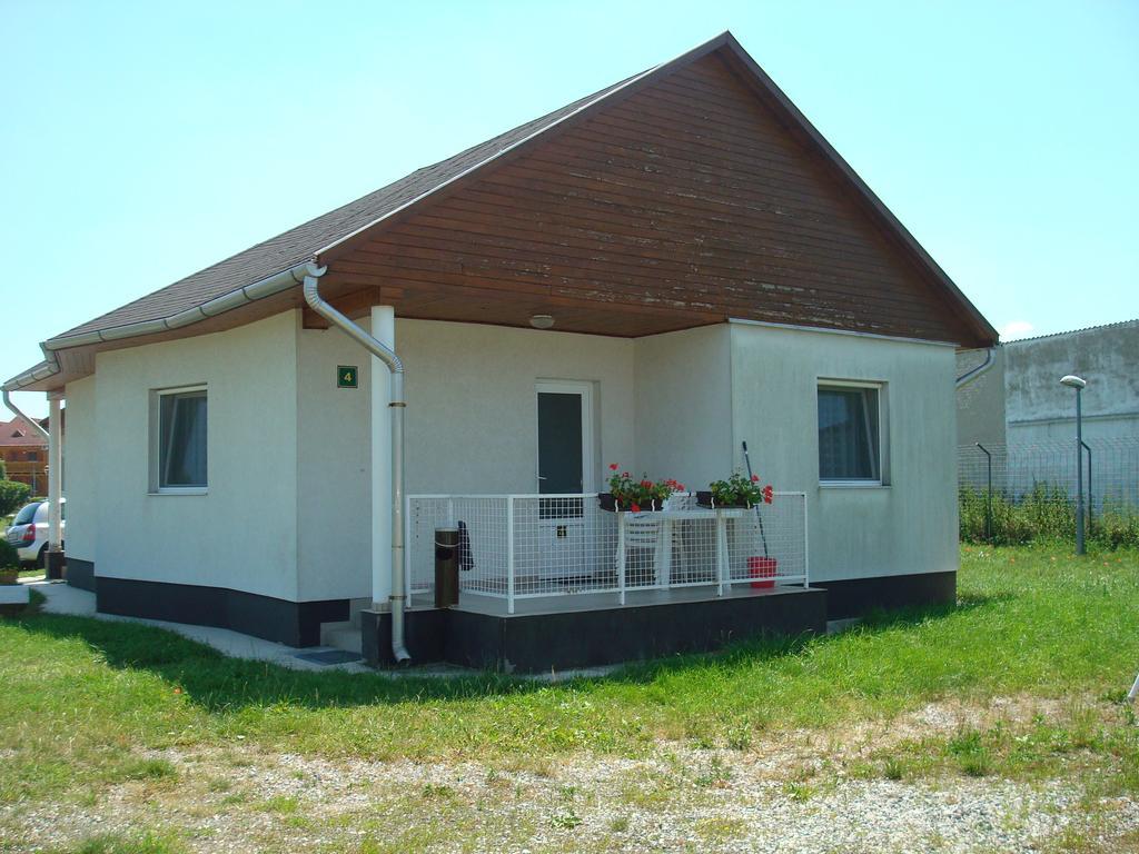 Termal Kemping Apartmanok Tiszaújváros Εξωτερικό φωτογραφία