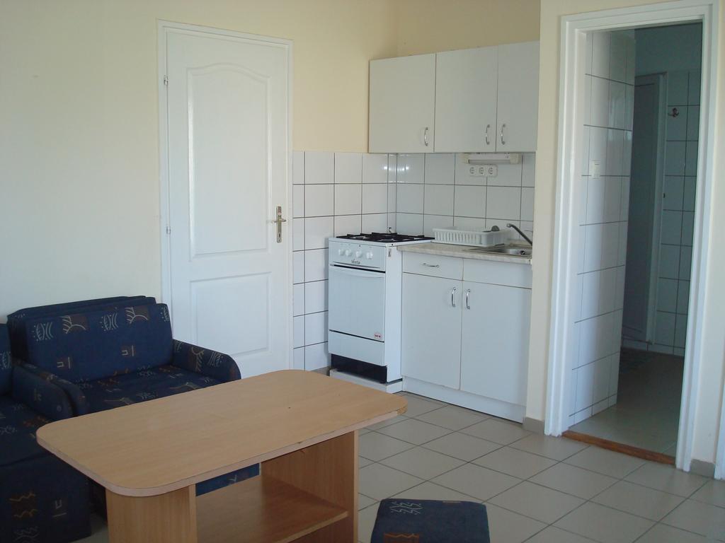 Termal Kemping Apartmanok Tiszaújváros Δωμάτιο φωτογραφία