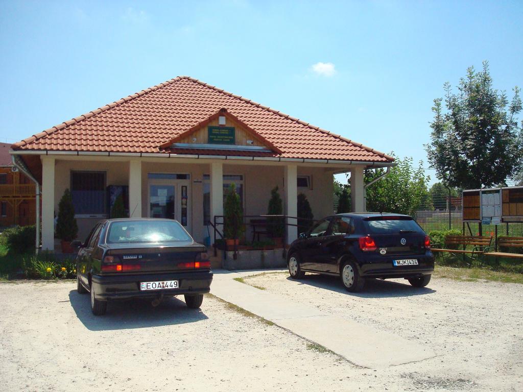 Termal Kemping Apartmanok Tiszaújváros Εξωτερικό φωτογραφία
